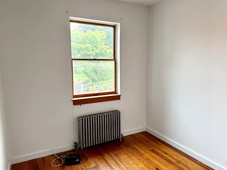 12 Villard Ave #2 — Photo 8