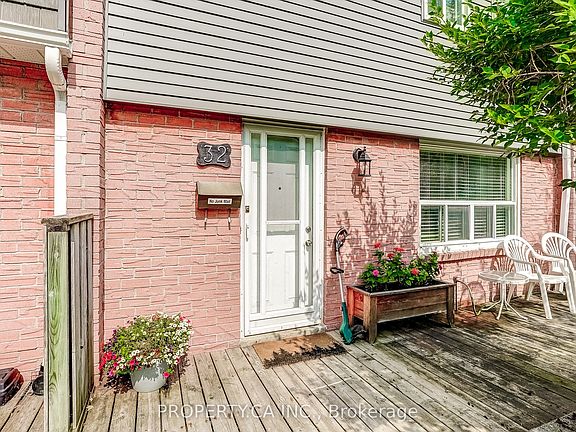 3rd image of 1050 Shawnmarr Rd #32