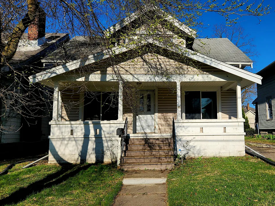 43 Dwight Ave