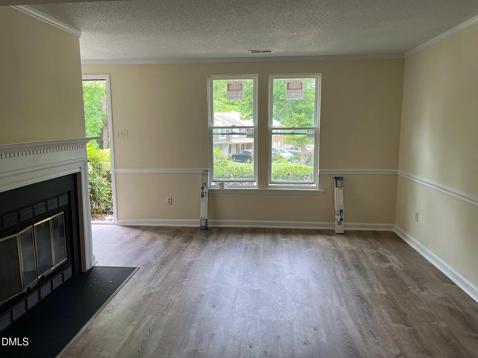 2 bed, 1.5 bath, 1350 sqft, $1,595 — Photo 3