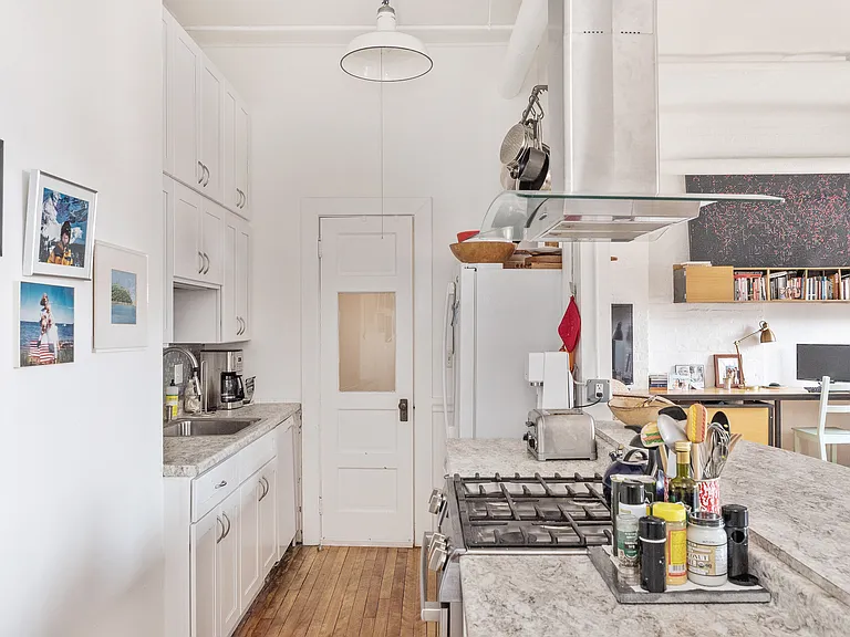 524 Harrison Ave #2 — Photo 12