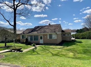 101 Big Oaks Dr, Franklin, PA 16323