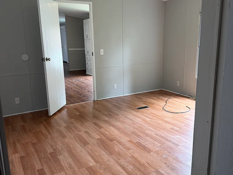 28381 Petes Hwy #20 — Photo 2