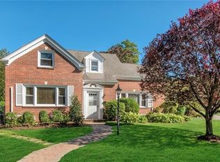 10 Madison Rd, Scarsdale, NY 10583