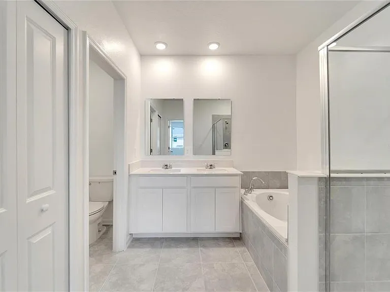 9038 Mulligan Island Ln — Photo 10