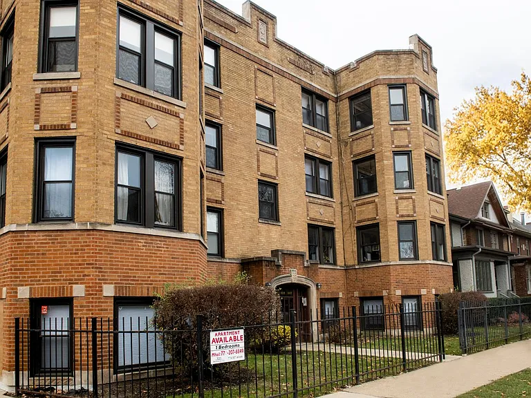 4222 N Clark St #1 — Photo 8