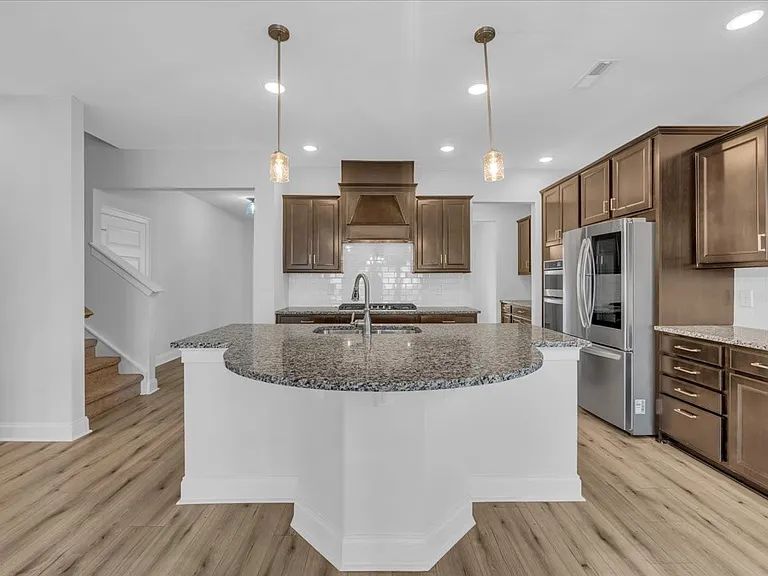 1121 Carlisle Pl — Photo 12