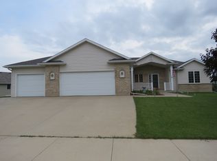 5090 Florence Dr NW, Rochester, MN 55901