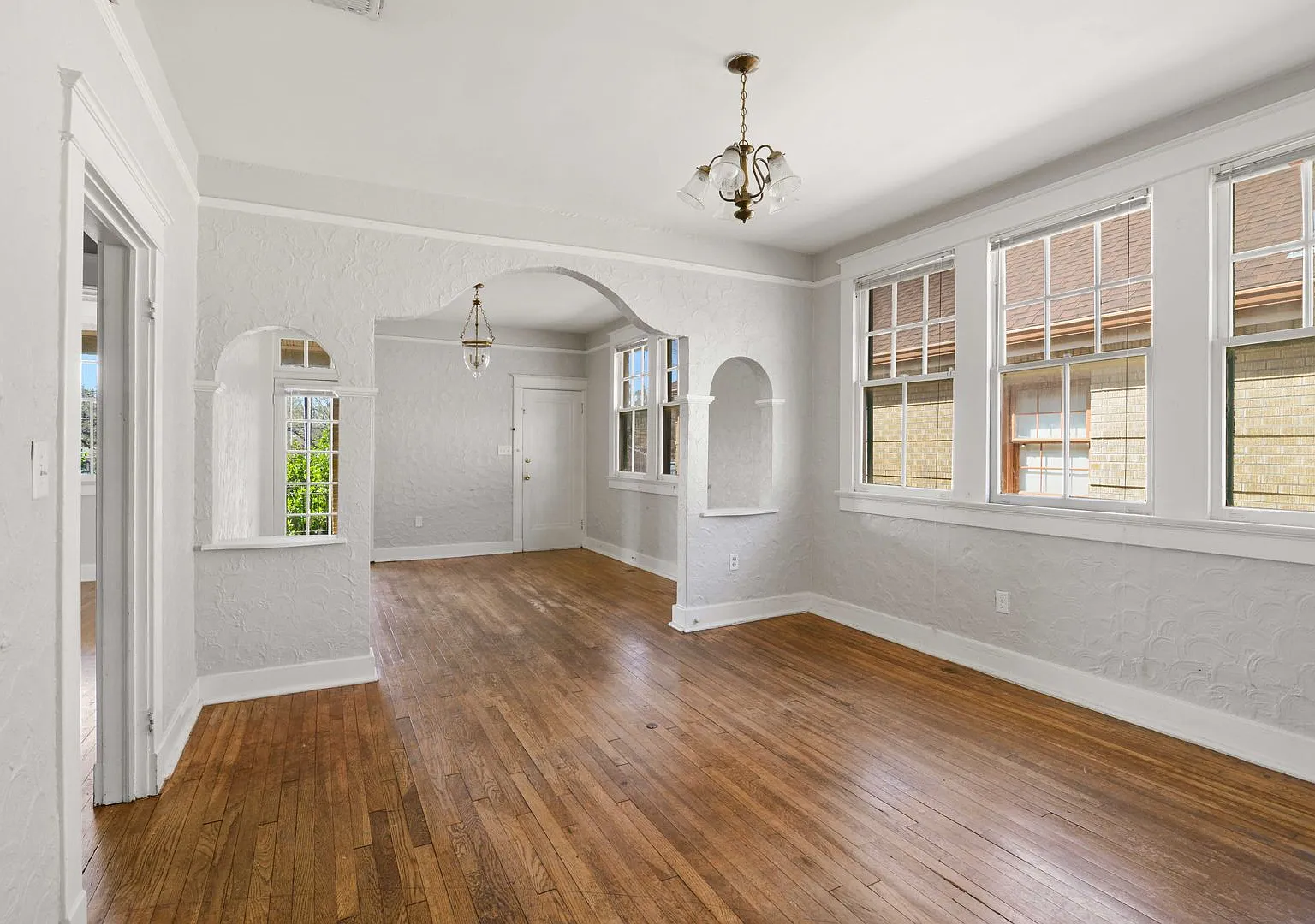 2817 Paris Avenue — Photo 4