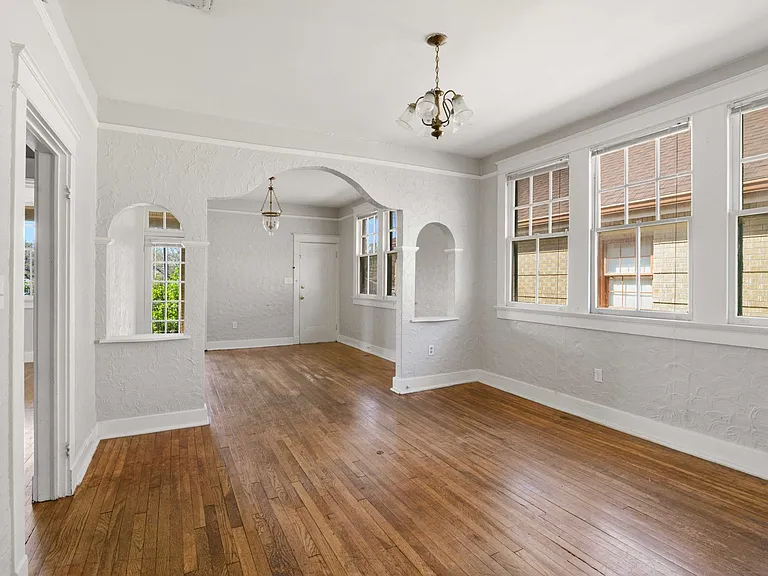 2817 Paris Ave — Photo 4