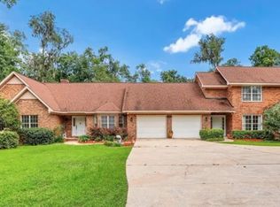 393 Dutchmans Cove Rd, Midway, GA 31320