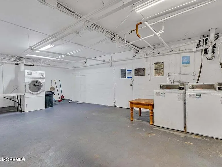 455 Ocean Blvd #10 — Photo 9