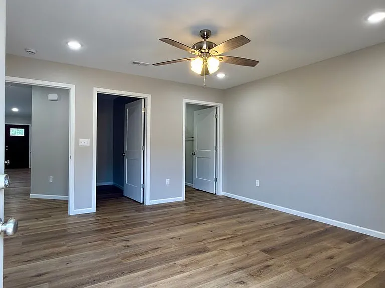 1805 Saint Michaels Ct — Photo 40