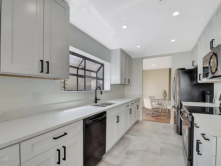 21440 Campo Allegro Dr — Photo 16