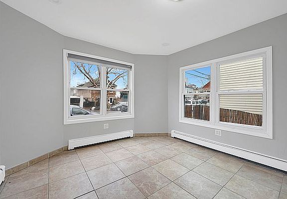 5th image of 324 Underhill Ave #1D