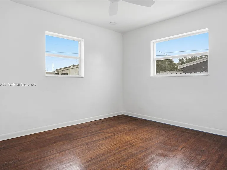 2280 SW 43rd Ave — Photo 18