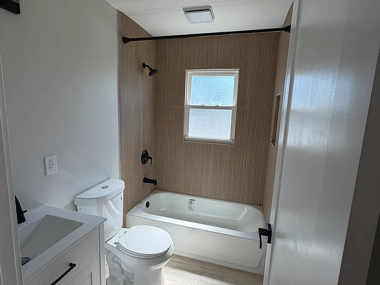 6829 Larry Ln — Photo 5