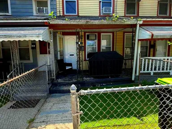 9 Race St, Trenton, NJ 08638