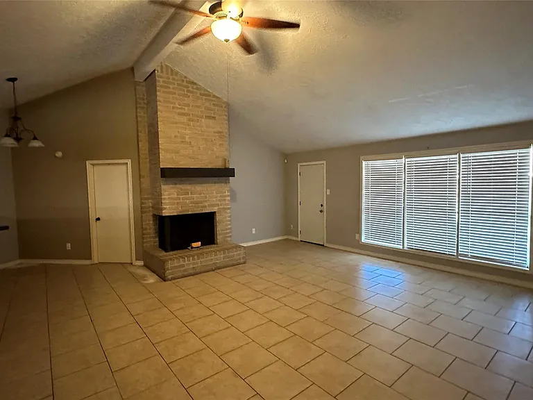 8607 Knoll Forest Dr — Photo 14