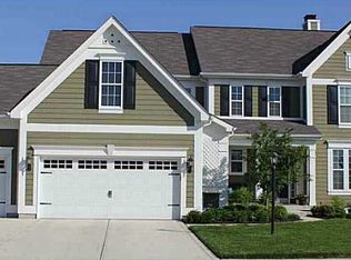 13704 Heatherfield Dr, Fishers, IN 46038