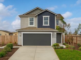 1921 English Oak Ct, Tulare, CA 93274