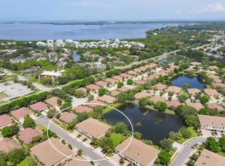 7342 Skybird Rd, Bradenton, FL 34209