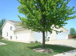 1905 52nd St S, Fargo, ND 58103
