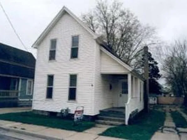 335 Krakow Pl SW, Grand Rapids, MI 49504