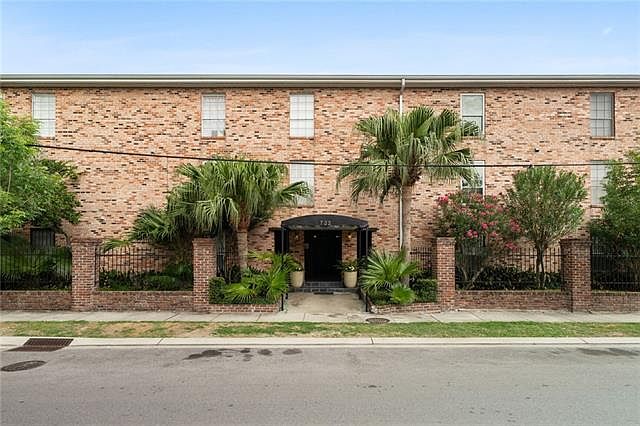 1st image of 732 Cherokee St APT 107