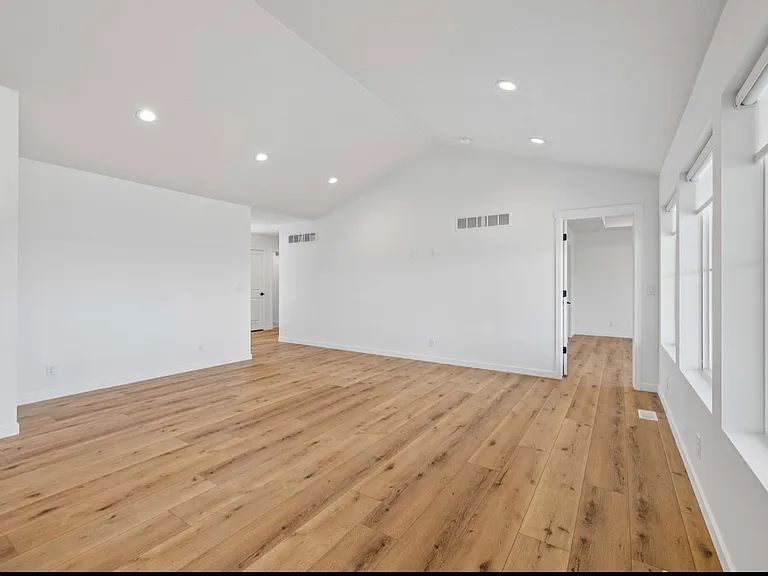 Castle Pine Dr — Photo 35