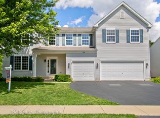 136 Summit Dr, Gilberts, IL 60136