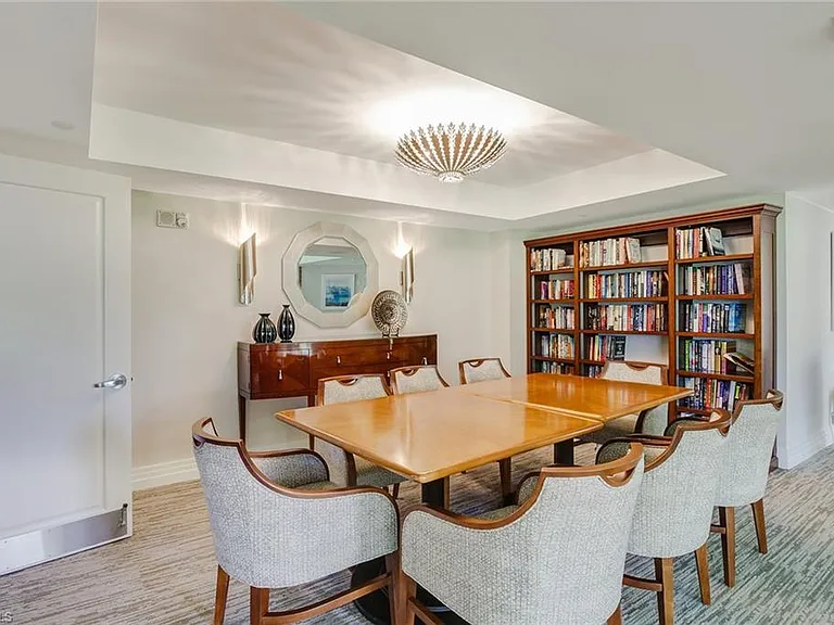 4041 Gulf Shore Blvd N #7 — Photo 30