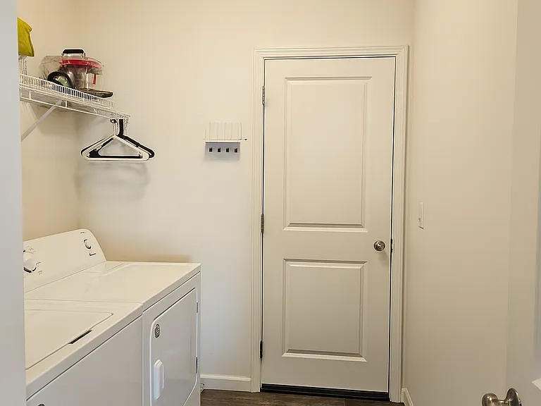 4721 Gawain Dr — Photo 17