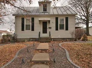 414 Washington St, Red Bud, IL 62278