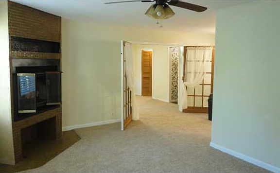 4th image of 3333 Van Buren St