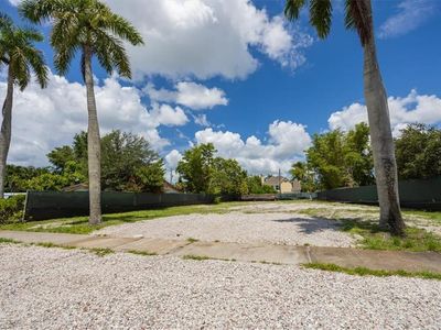 1055 7th AVE N, Naples, FL, 34102
