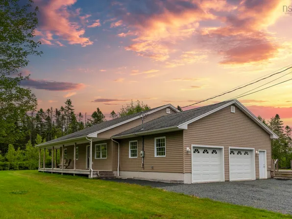 7450 Highway 14, Nine Mile River, NS B2S 2T8