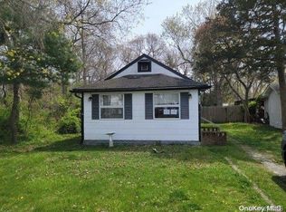 820 Easton St, Ronkonkoma, NY 11779