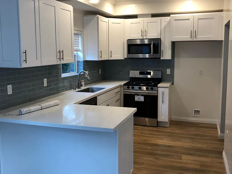 5250 1/2 Briggs Ave — Photo 5