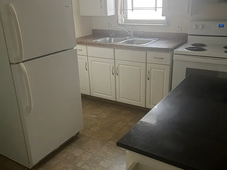 35 E 1st Ave #A — Photo 4