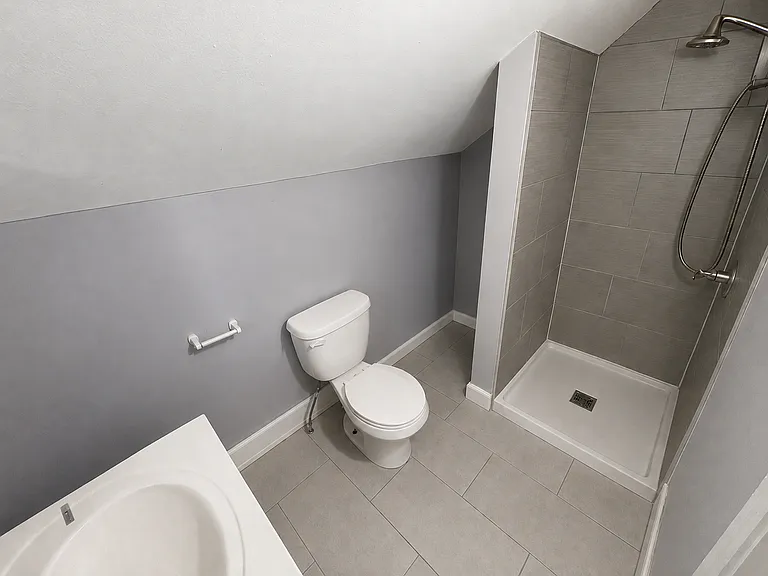 Full bathroom on the second floor