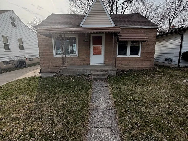 27869 Tighe St — Photo 1