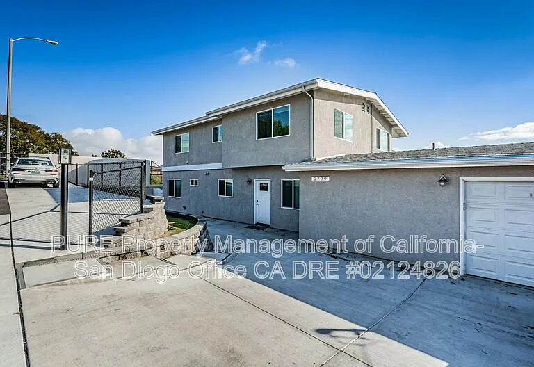 2709 Elm Ave #B — Photo 1