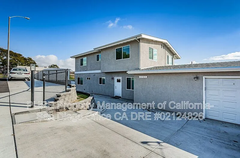 2709 Elm Ave #B