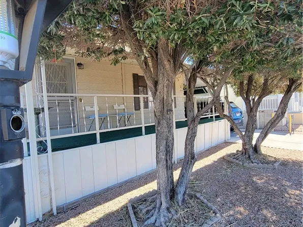 4558 Royal Ridge Ave, Las Vegas, NV 89103