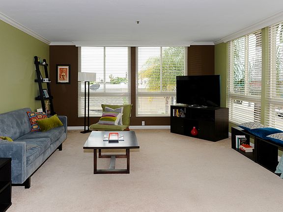 5th image of 3939 Illinois St APT 2A