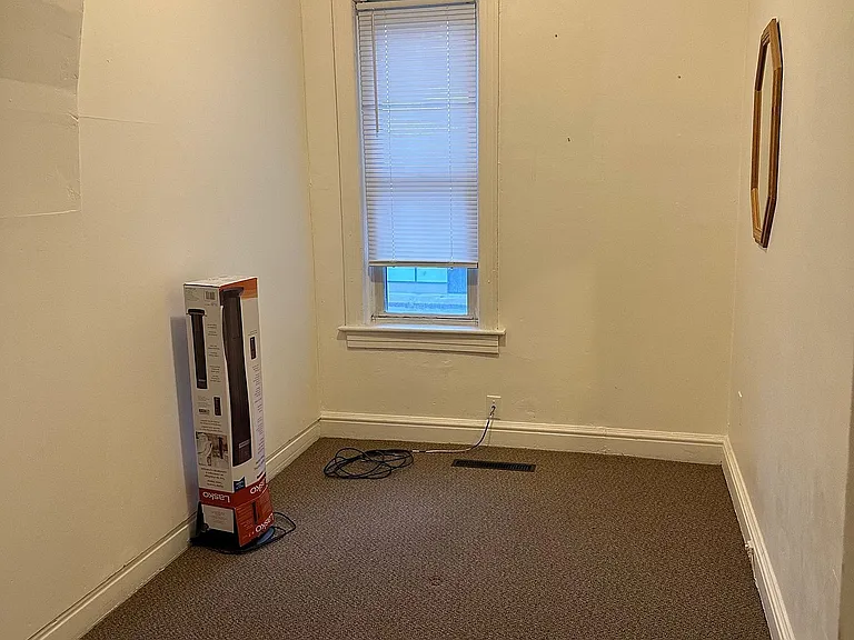 17 Main St S #2 — Photo 10