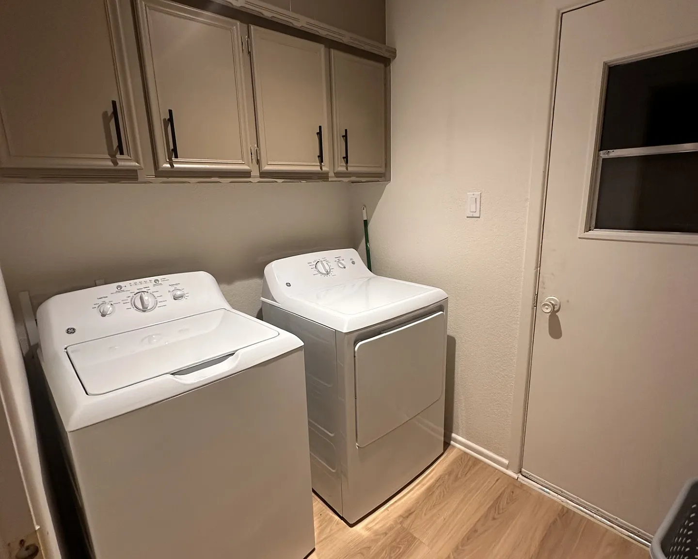 2 bed, 1200 sqft, $1,300 — Photo 3
