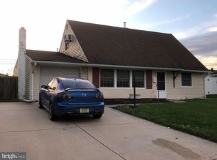 70 Candle Rd, Levittown, PA 19057