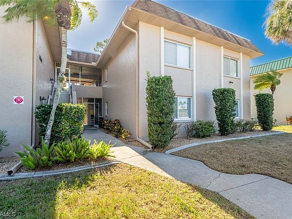 3rd image of 1699 Golf Club Dr APT 8